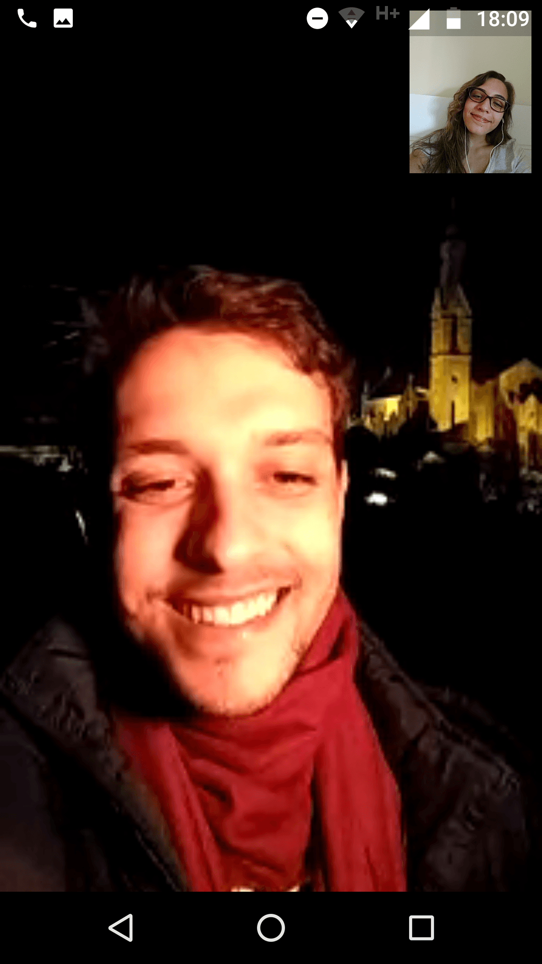 Videochamada Julia e João Vitor